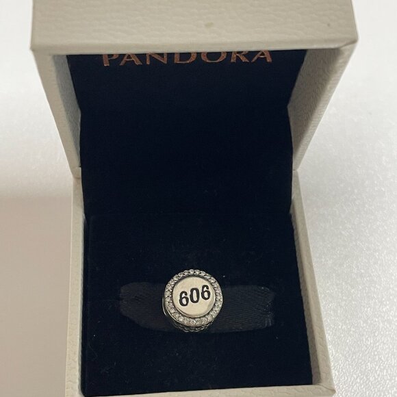 Pandora Kentucky 606 Travel Exclusive Dangle Charm Pendant, S925 Ale Bracelet - Picture 5 of 5